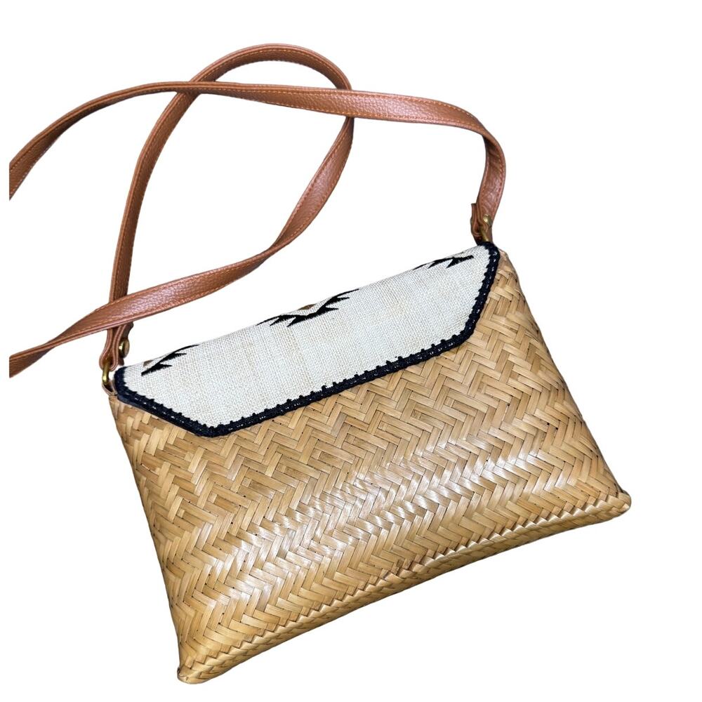 Bohemian Navajo Style Weaving Wicker Crossbody Bag. - Picture 3 of 6